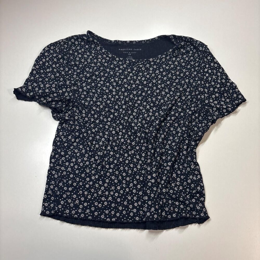 American Eagle Women's Navy Floral Ribbed Soft Shirt L
